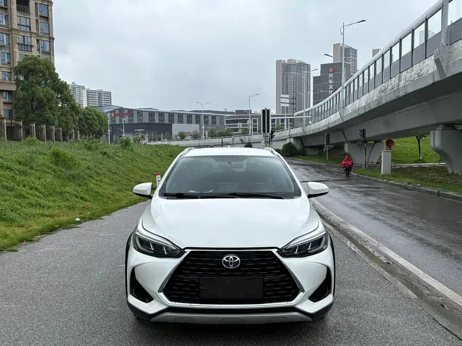 Toyota YARiS L