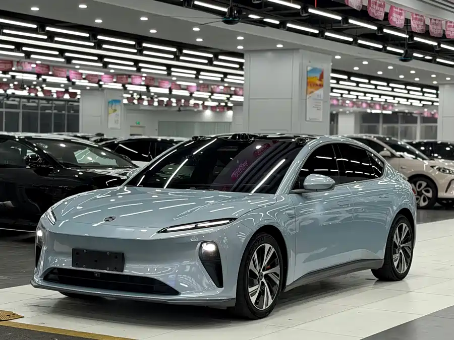NIO ET5