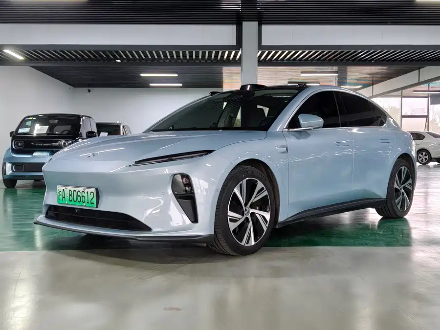 NIO ET5