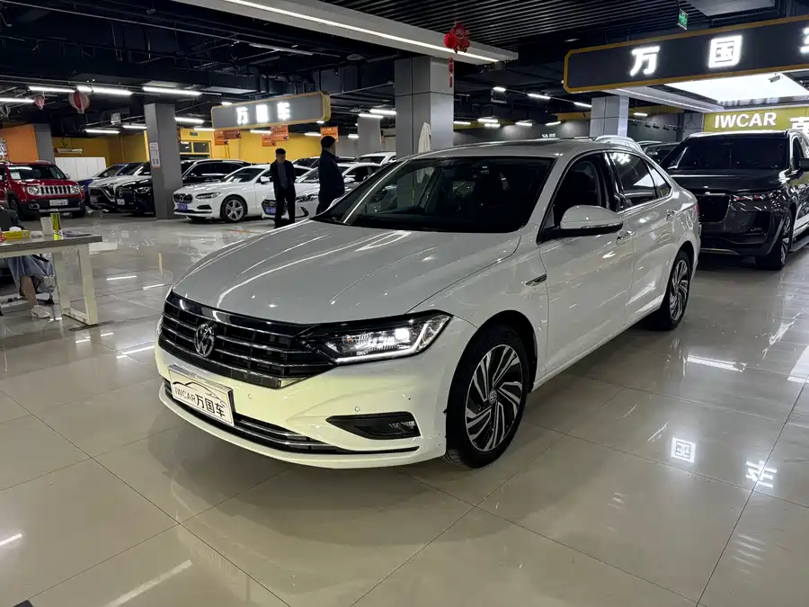 Volkswagen Sagitar