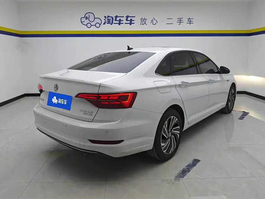 Volkswagen Sagitar