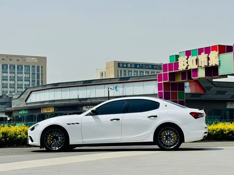 Maserati Ghibli