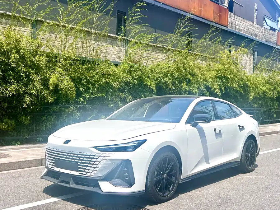 Changan UNI-V