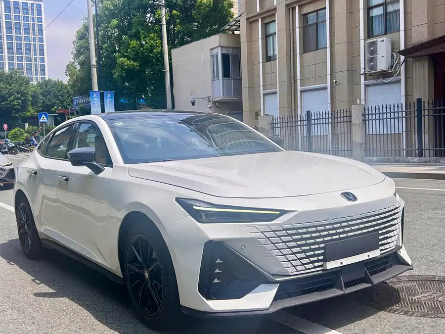 Changan UNI-V