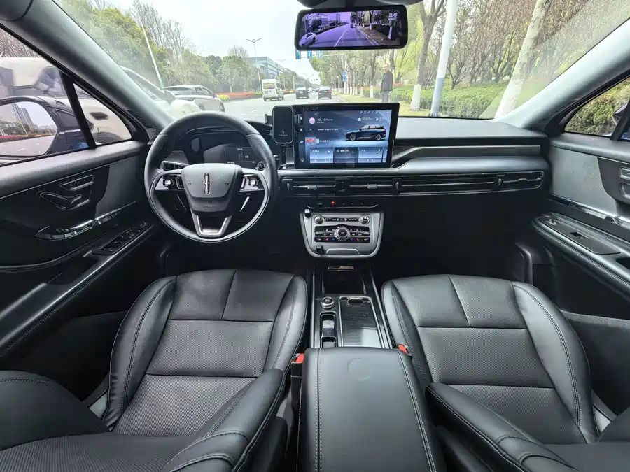 Lincoln Adventurer