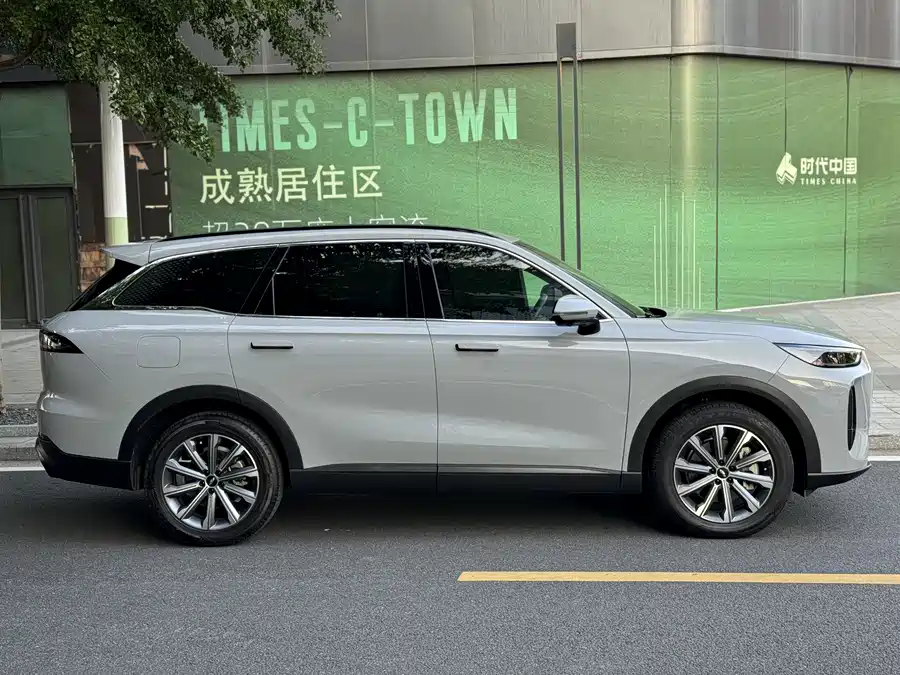 Chery Fengyun T9