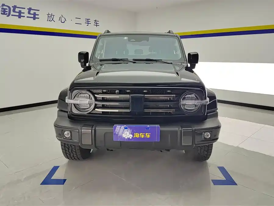TANK 300