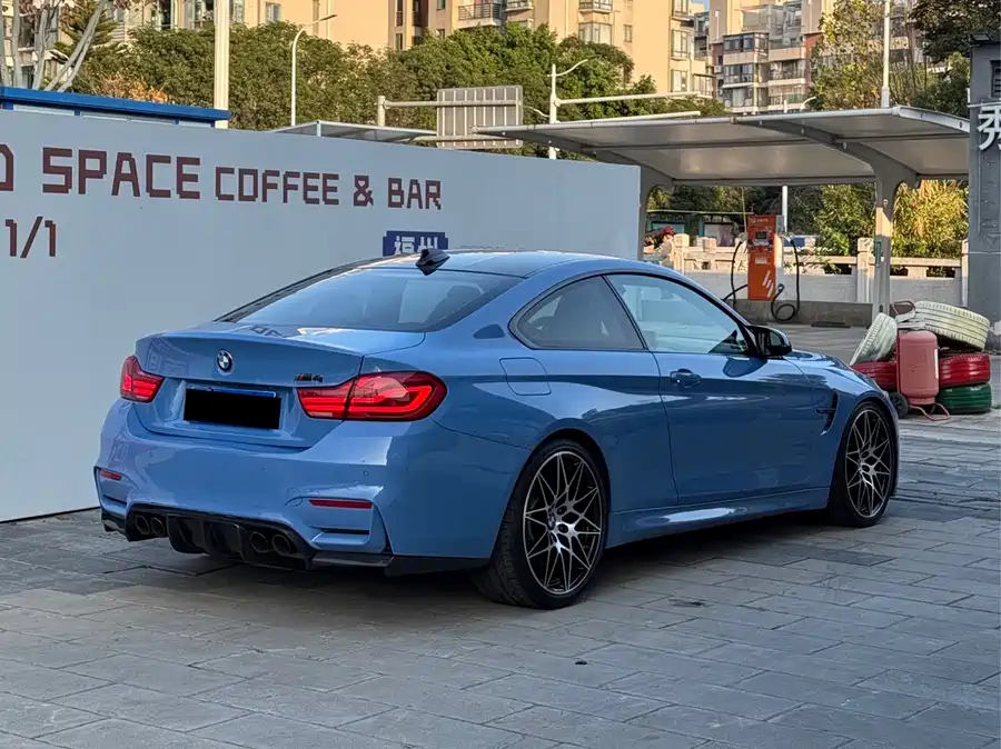 BMW M4