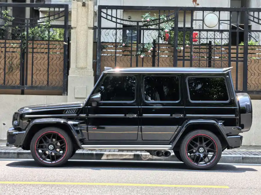 Mercedes Benz G-rated