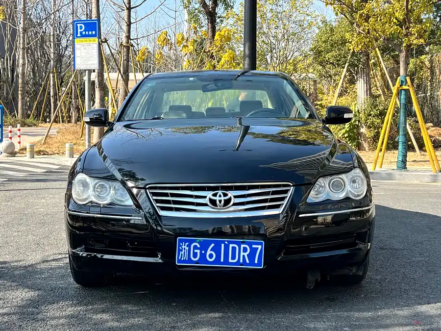 Toyota Reiz