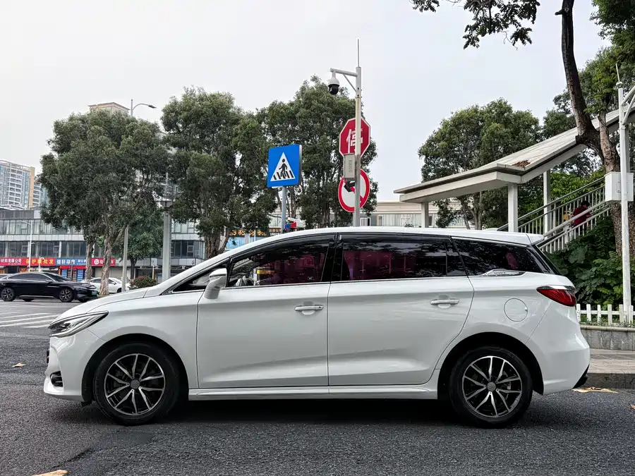 BYD Song MAX
