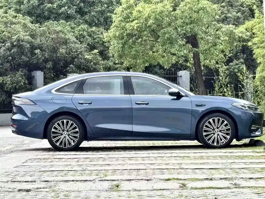 Geely Galaxy A7 EM