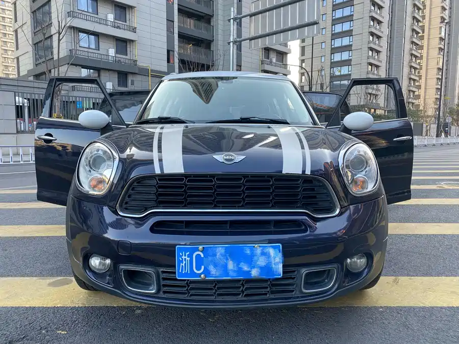 MINI COUNTRYMAN