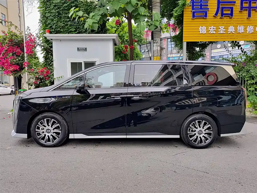 GAC Trumpchi E9