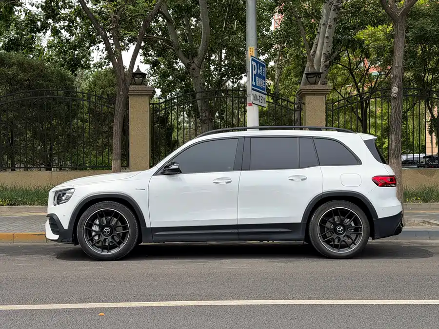 Mercedes Benz GLB AMG
