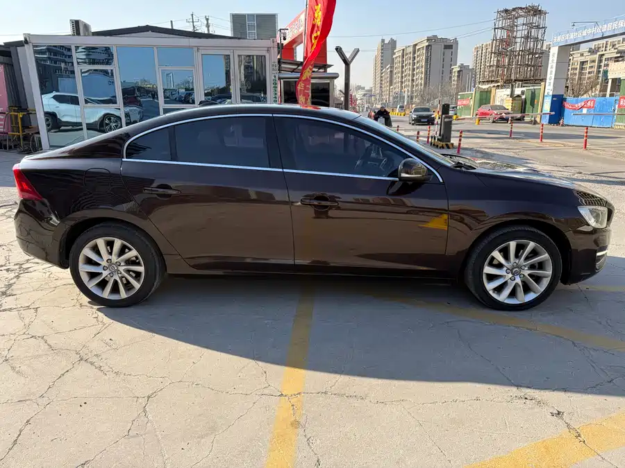 Volvo S60