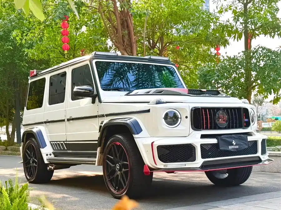 Mercedes Benz G-rated