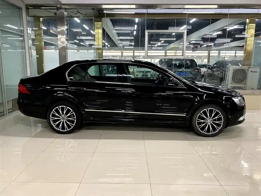 Skoda SuperB