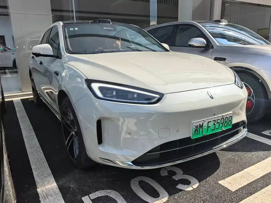 AITO Wenjie M5
