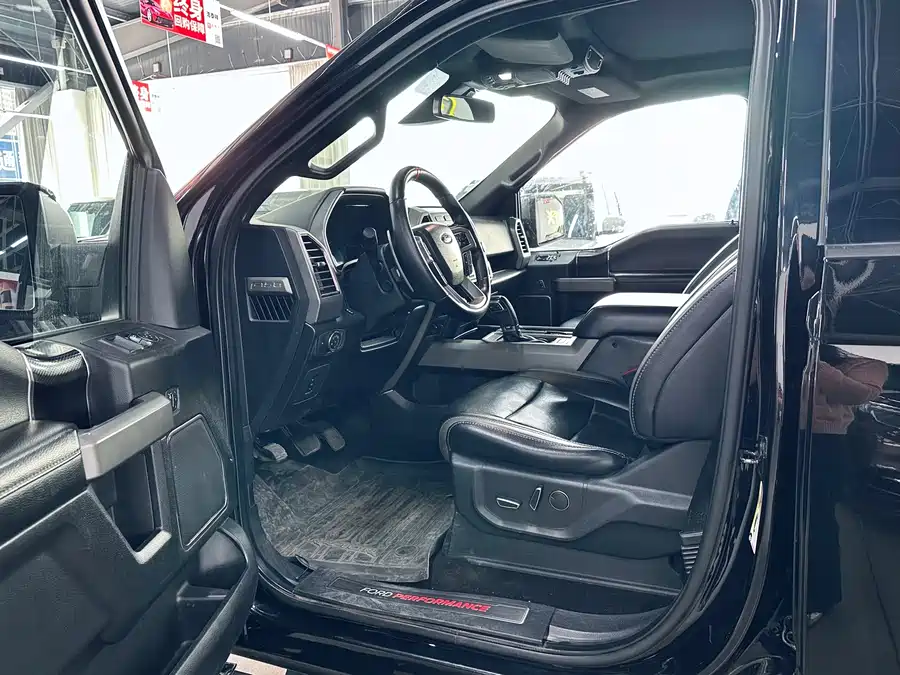 Ford F-150 Raptor
