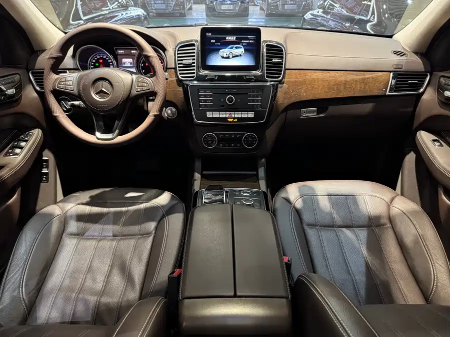 Mercedes Benz GLS
