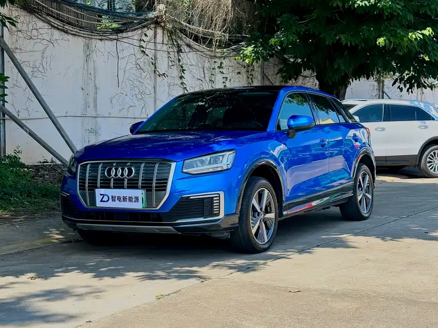 Audi Q2L e-tron