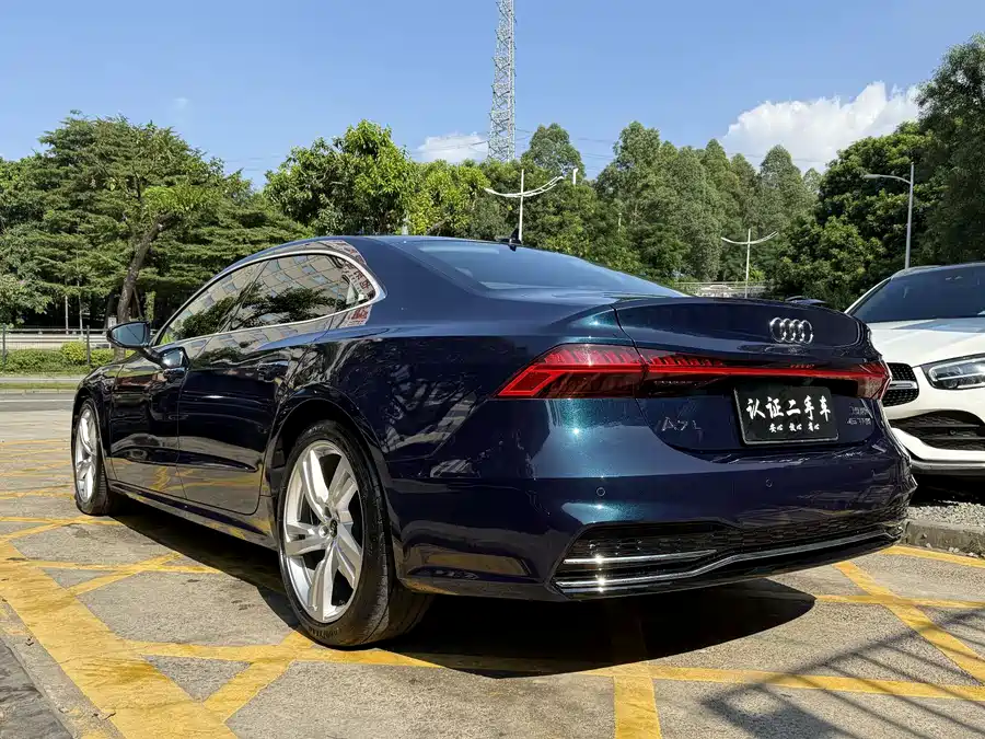 Audi A7L