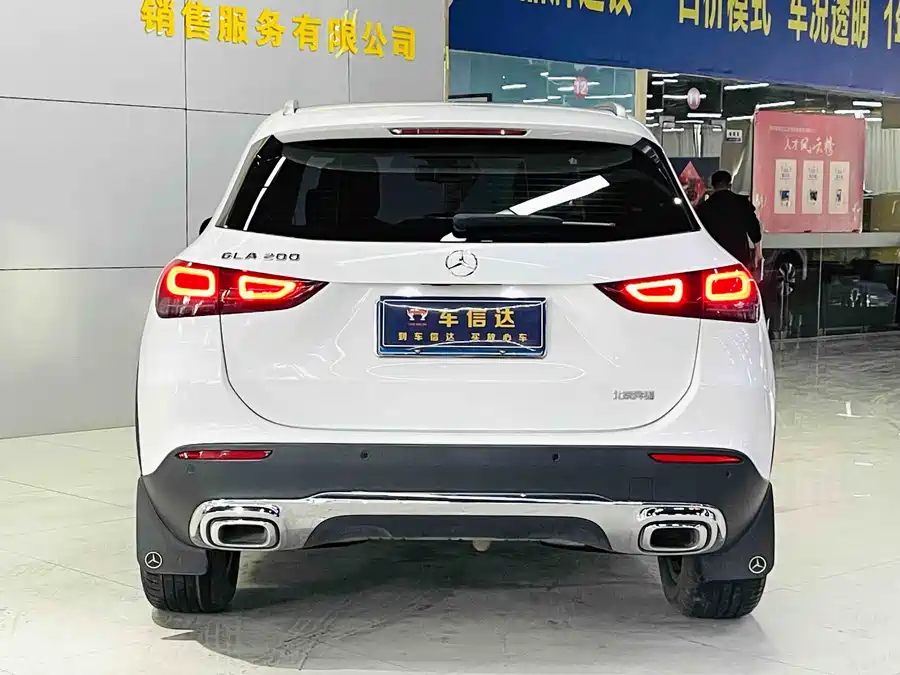 Mercedes Benz GLA