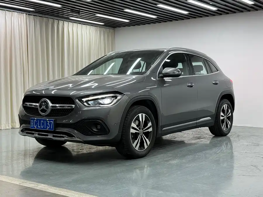 Mercedes Benz GLA