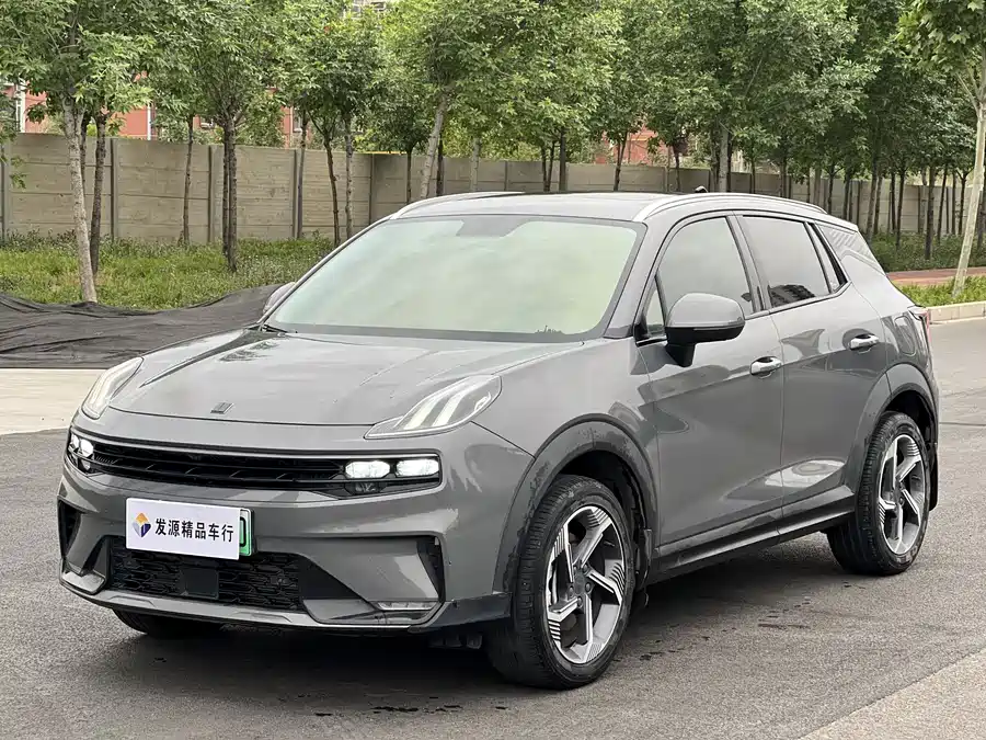 Lynk & Co 06 EM-P