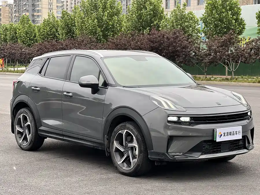 Lynk & Co 06 EM-P