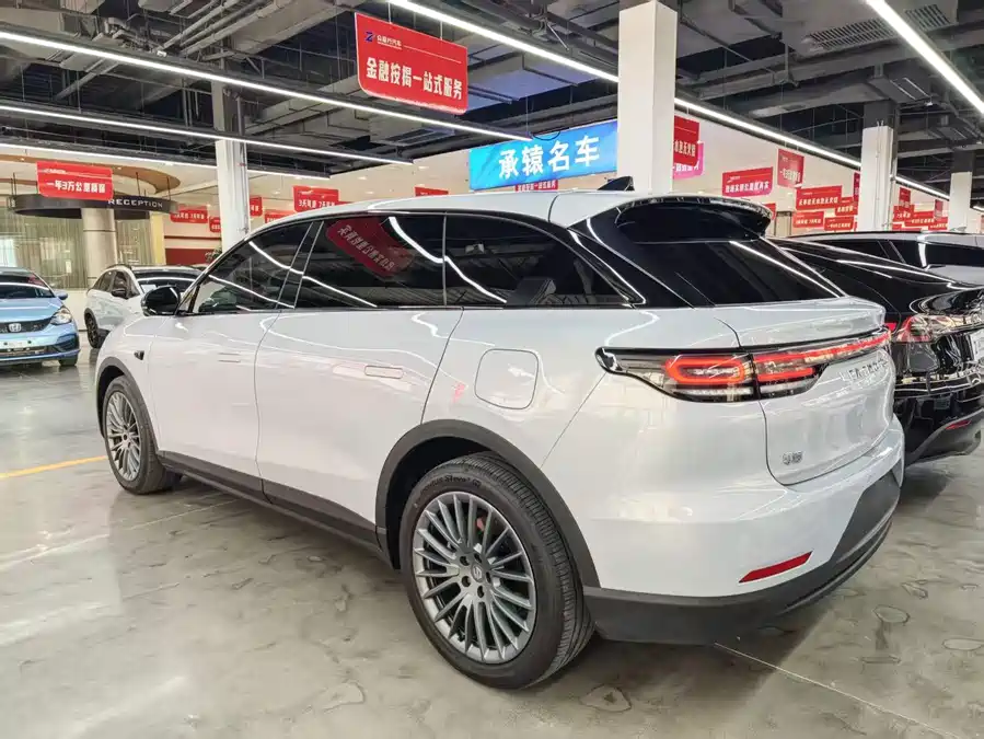 Leapmotor C11