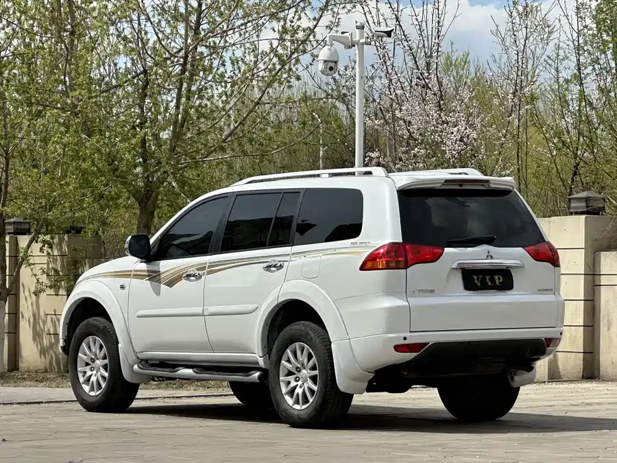 Mitsubishi Pajero Sport