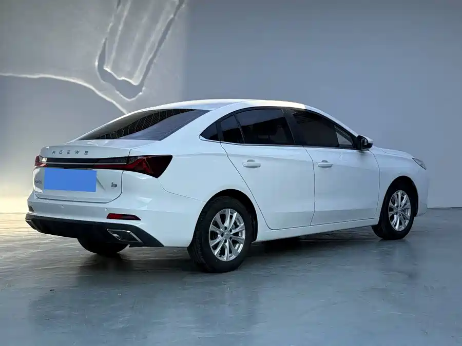 Roewe i5