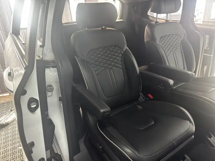 Hyundai Custo