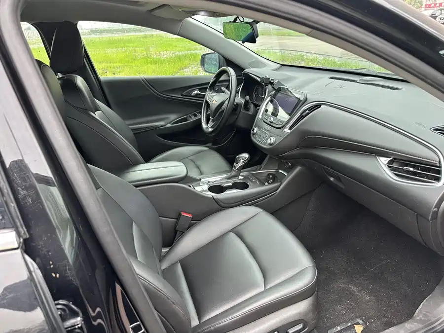 Chevrolet Malibu XL
