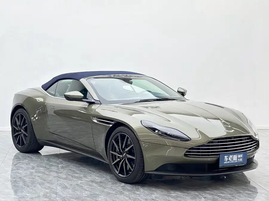 Aston Martin DB11
