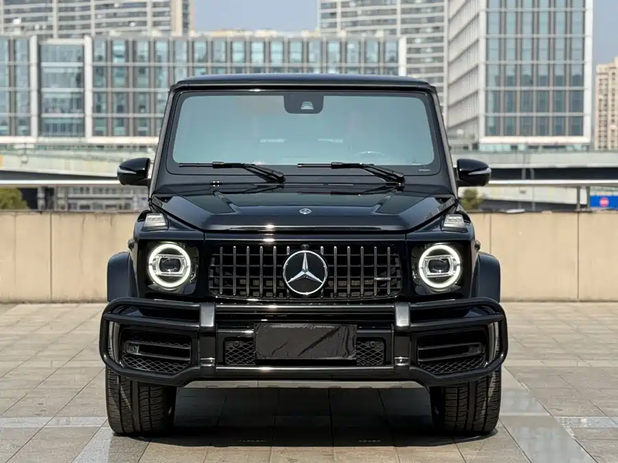 Mercedes Benz G-rated