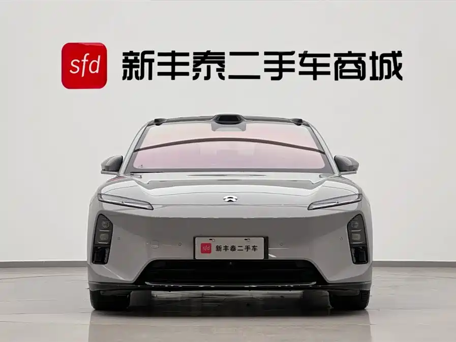NIO ET5