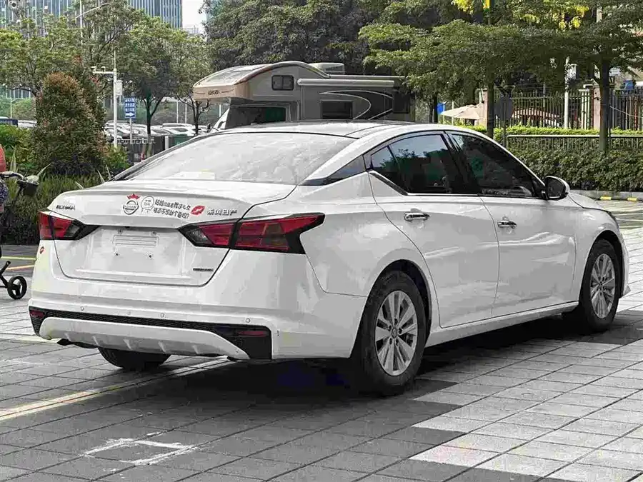 Nissan Teana