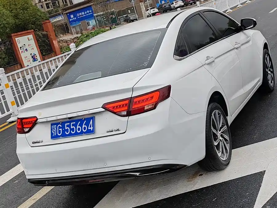 Geely Emgrand GL
