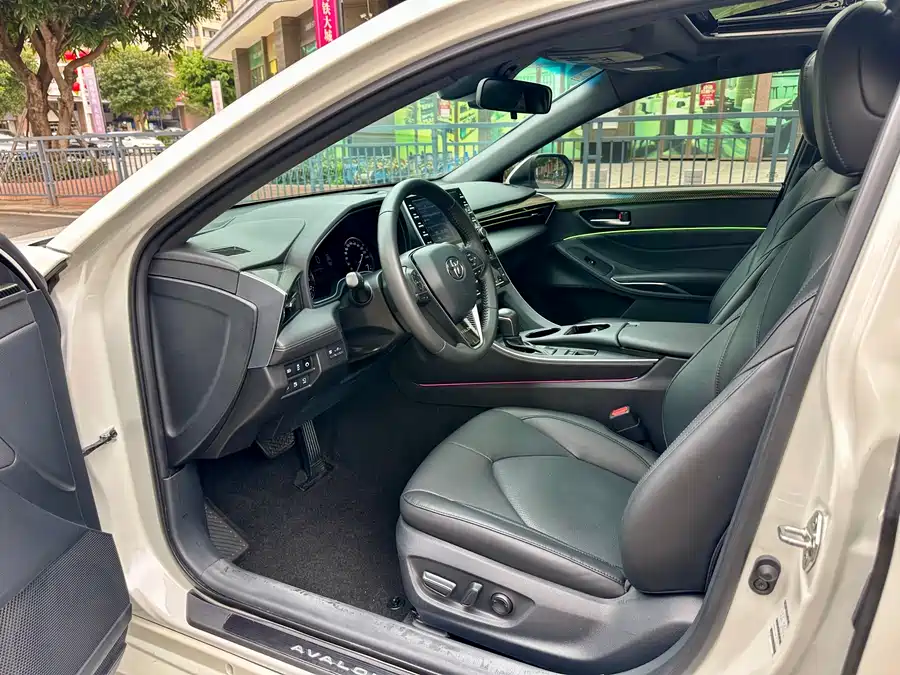Toyota Avalon