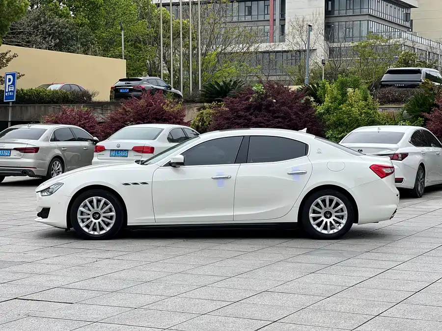 Maserati Ghibli