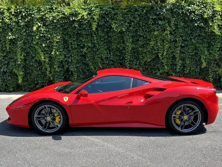 Ferrari 488