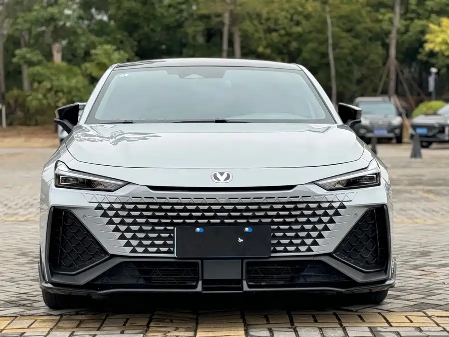 Changan UNI-V