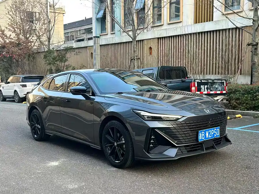 Changan UNI-V
