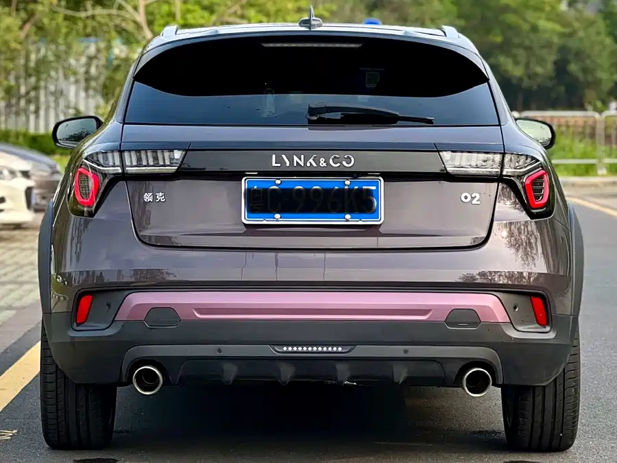 Lynk & Co 02