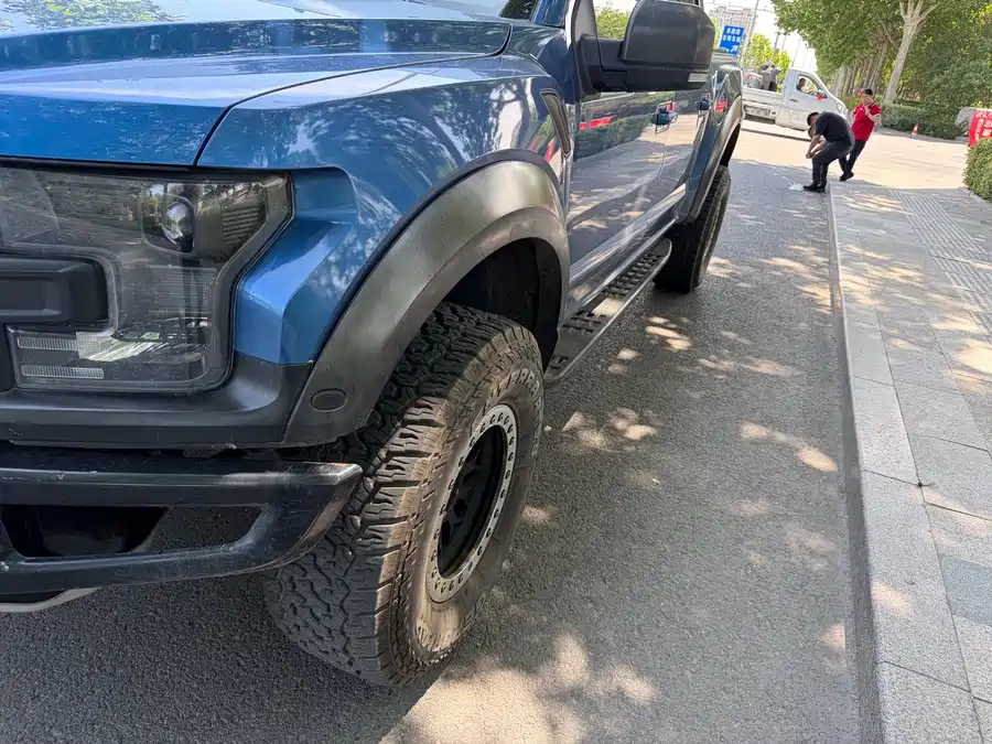 Ford F-150 Raptor