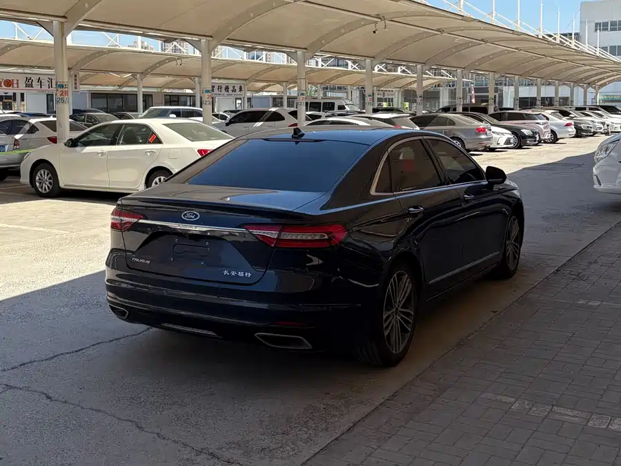 Ford Taurus