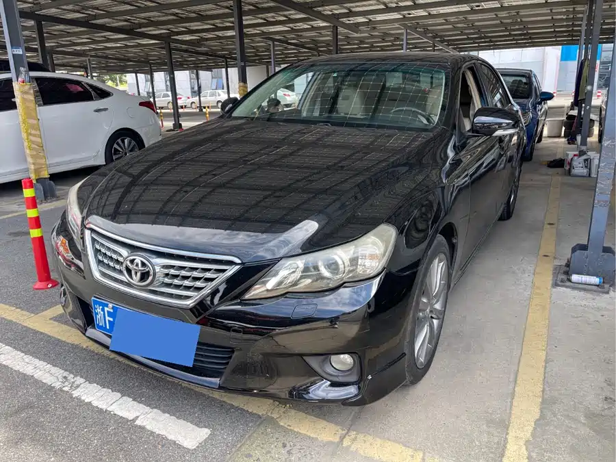 Toyota Reiz